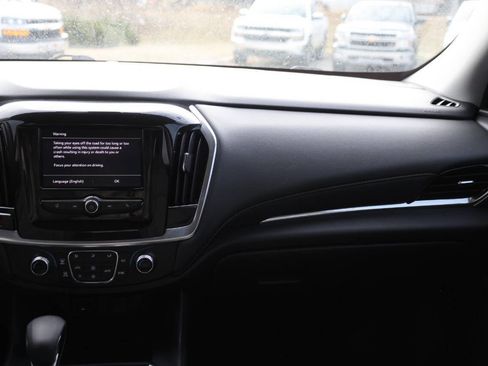 Used 2021 Chevrolet Traverse LS FWD image 25