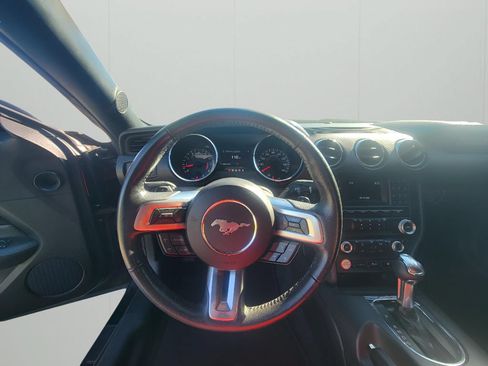 Used 2017 Ford Mustang Convertible RWD image 11