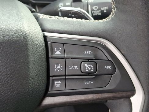 Used 2023 Jeep Grand Cherokee L Limited w/ Trailer Tow Group (B) image 23