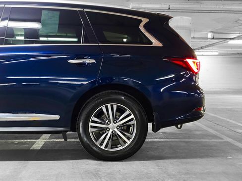 Used 2020 INFINITI QX60 Luxe w/ Essential Package image 17