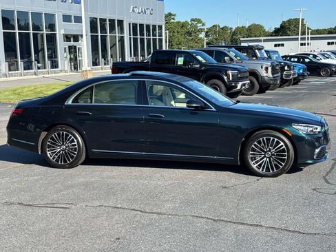 Used 2025 Mercedes-Benz S 580 4MATIC Sedan image 2