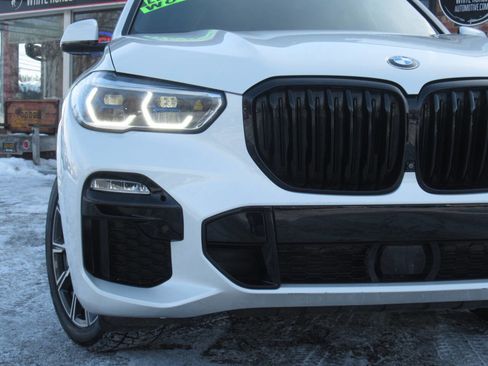 Used 2021 BMW X5 M50i w/ Executive Package image 2