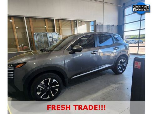 Certified 2025 Nissan Kicks SV image 3