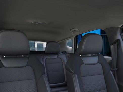 New 2026 Chevrolet Trax LT w/ Driver Confidence Package FWD image 24