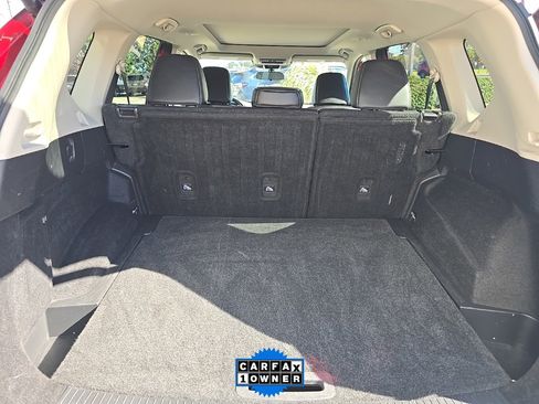 Used 2021 Nissan Rogue SV w/ Premium Package image 18