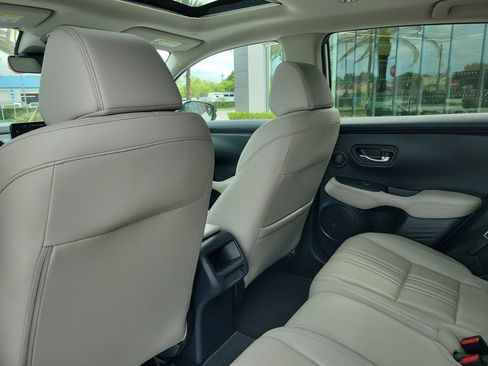 Used 2025 Honda HR-V EX-L image 16