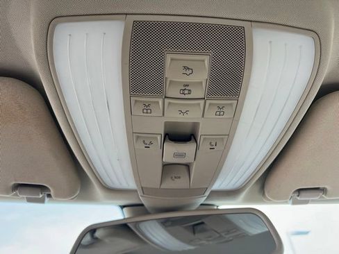 Used 2010 Mercedes-Benz E 350 4MATIC Sedan image 23
