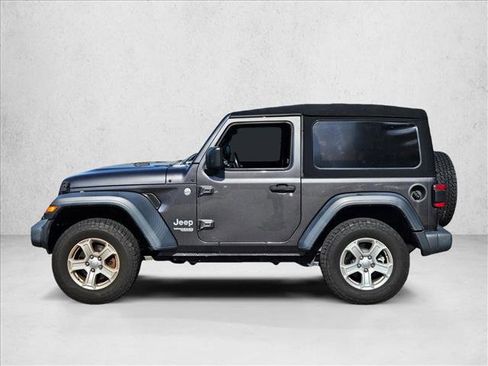 Used 2018 Jeep Wrangler Sport AWD/4WD image 7