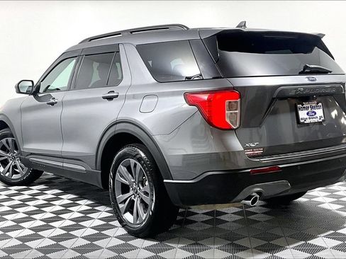 Used 2022 Ford Explorer XLT w/ Equipment Group 202A AWD/4WD image 11