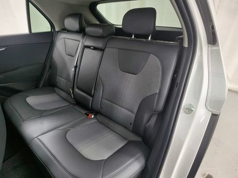 New 2026 Kia Niro EX FWD image 12