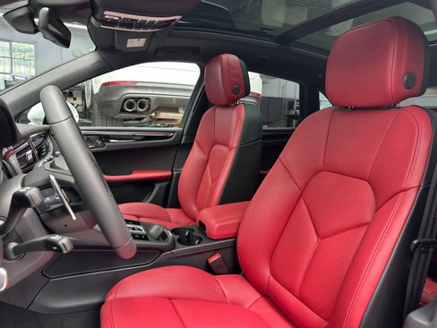 New 2026 Porsche Macan S AWD/4WD image 5