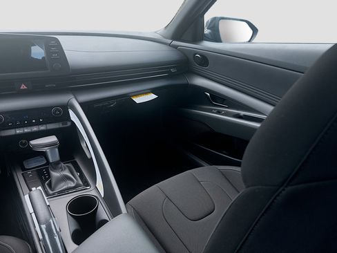 New 2026 Hyundai Elantra Sport w/ Cargo Package FWD image 16