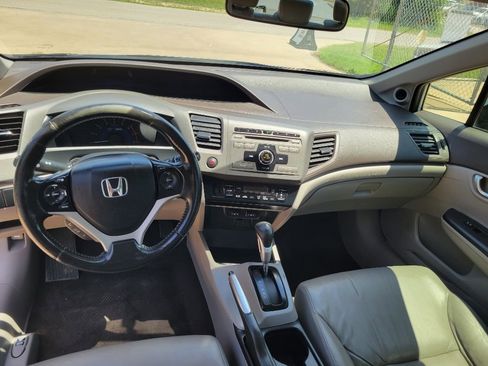 Used 2012 Honda Civic Hybrid Sedan image 13