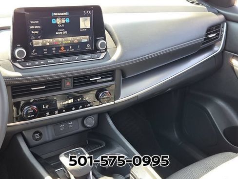 Used 2026 Nissan Rogue SV FWD image 27