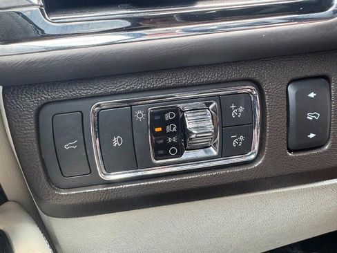 Used 2022 Lincoln Navigator Black Label AWD/4WD image 22
