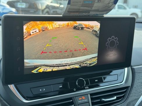 New 2025 Nissan Altima 2.5 SV w/ SV Premium Package image 24