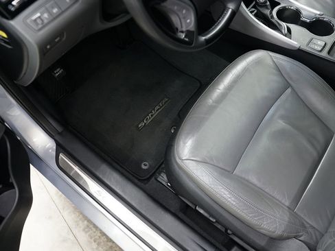 Used 2012 Hyundai Sonata Limited FWD image 36