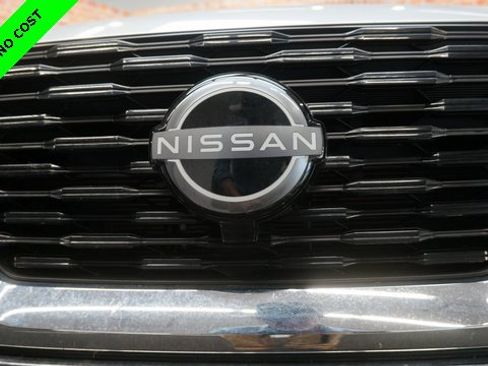 Used 2022 Nissan Rogue SV w/ SV Premium Package image 70