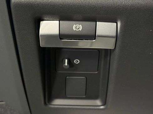 New 2026 Land Rover Defender 130 X-Dynamic SE image 38