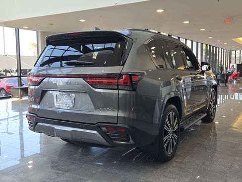 New 2026 Lexus LX 700h Luxury w/ Appearance Package image 4