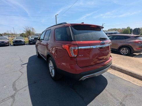 Used 2016 Ford Explorer XLT w/ Equipment Group 202A FWD image 5