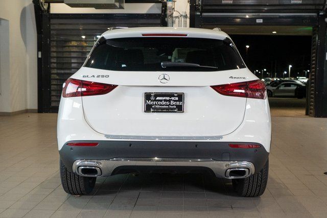 Used 2026 Mercedes-Benz GLA 250 4MATIC image 5