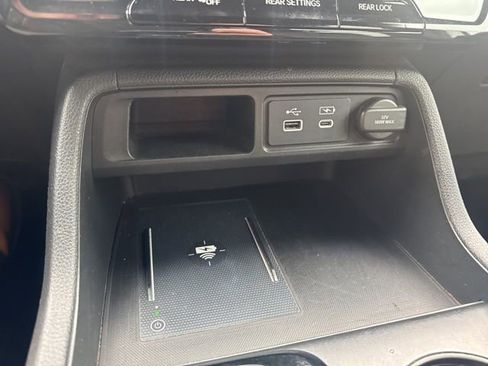 Used 2023 Honda Pilot TrailSport image 30