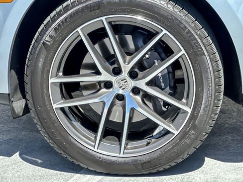 Certified 2026 Porsche Macan AWD/4WD image 26