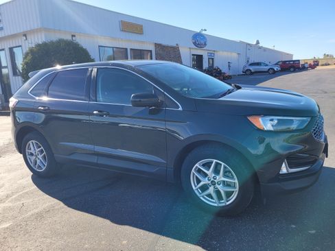 Certified 2023 Ford Edge SEL w/ Convenience Package AWD/4WD image 4