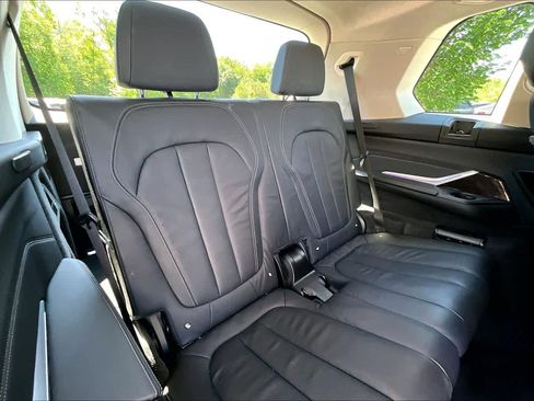 Used 2019 BMW X7 xDrive40i w/ Cold Weather Package AWD/4WD image 23
