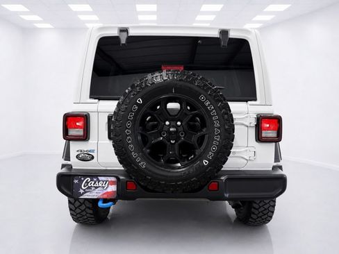 Used 2023 Jeep Wrangler Unlimited w/ Sun & Screen Package AWD/4WD image 12
