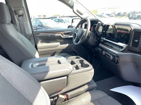 Used 2026 Chevrolet Silverado 1500 RST AWD/4WD image 18