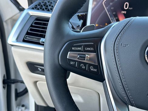 New 2026 BMW X5 sDrive40i image 25