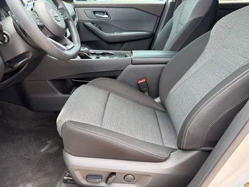 Used 2023 Nissan Rogue SV FWD image 10