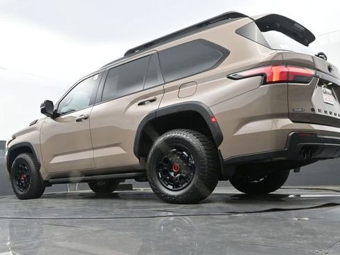 Used 2025 Toyota Sequoia TRD Pro AWD/4WD image 25