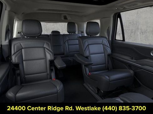 New 2026 Lincoln Navigator Reserve AWD/4WD image 11