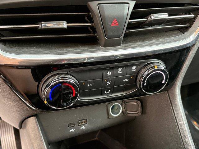 Used 2024 Buick Encore GX Sport Touring FWD image 28