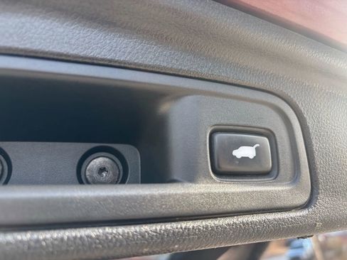 Used 2018 Honda Pilot Touring image 23