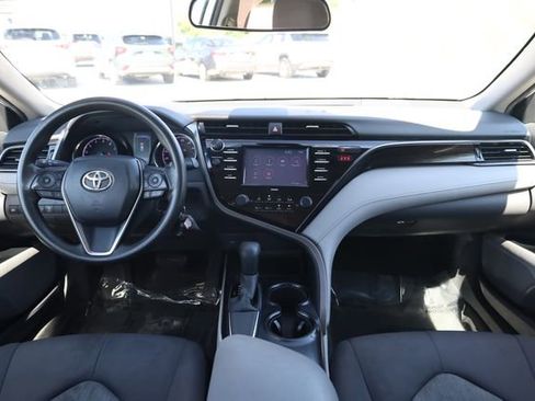 Used 2020 Toyota Camry LE FWD image 12