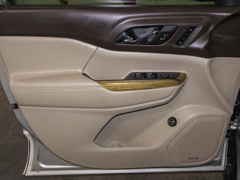 Used 2018 GMC Acadia Denali w/ LPO, Cargo Package FWD image 11