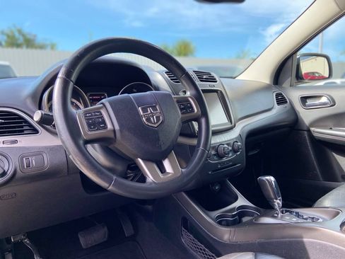 Used 2017 Dodge Journey Crossroad FWD image 14