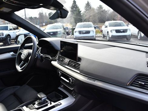 Used 2021 Audi SQ5 Prestige w/ Prestige Package image 15