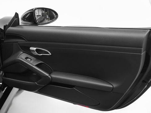 Certified 2022 Porsche 718 Cayman RWD image 28