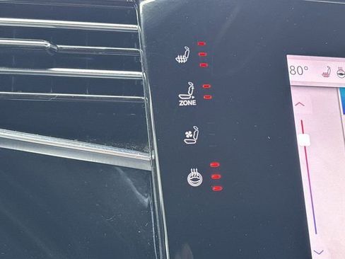 Used 2023 Jeep Wagoneer Series III w/ Premium Group I image 42