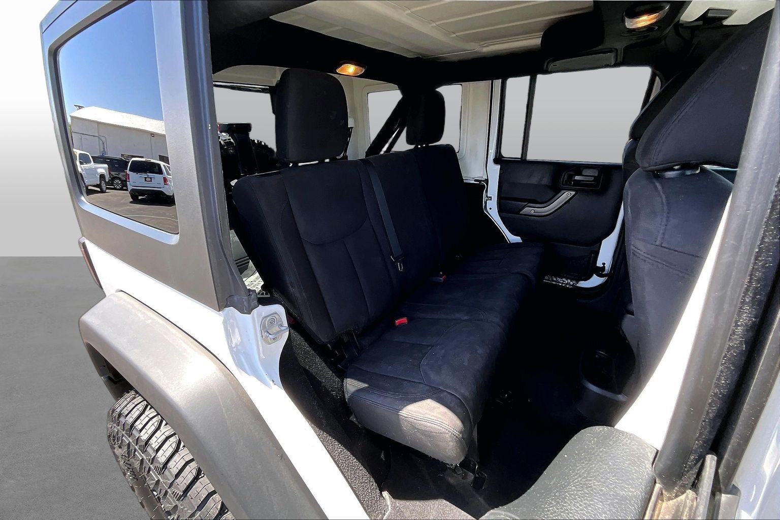 Used 2018 Jeep Wrangler Unlimited Sport S AWD/4WD image 25