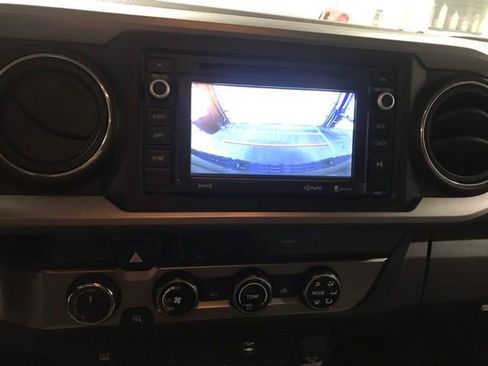 Certified 2017 Toyota Tacoma SR5 w/ Tow Package image 15