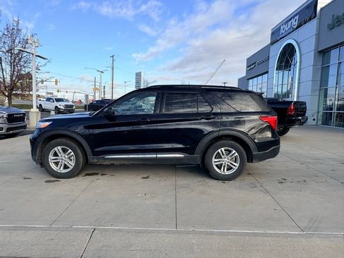 Used 2024 Ford Explorer XLT w/ Equipment Group 202A image 8