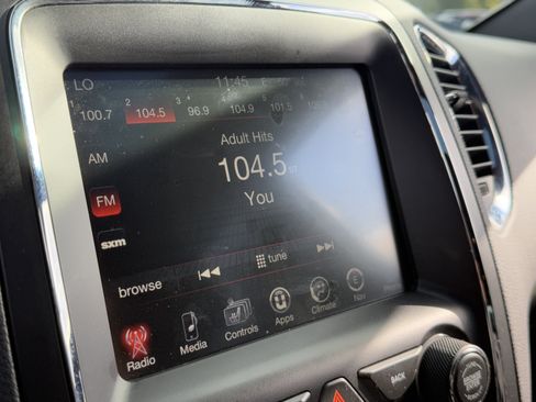 Used 2017 Dodge Durango R/T image 16