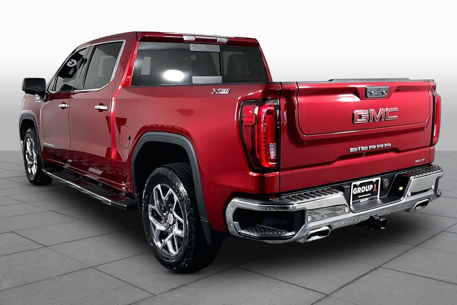Used 2023 GMC Sierra 1500 SLT AWD/4WD image 11