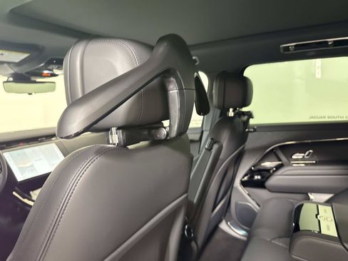 New 2026 Land Rover Range Rover Sport Dynamic SE AWD/4WD image 18
